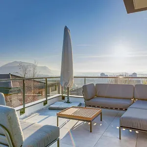 Serenity - 3 Bedroom Floor Parking & View Terrace , Annecy France