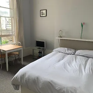 Flat Border , Brighton United Kingdom